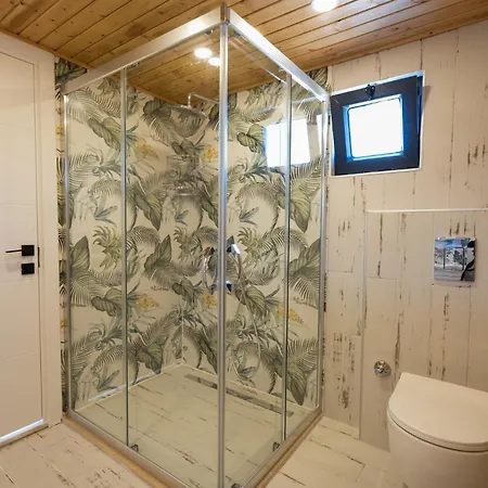 Rose Daily Weekly Holiday home *